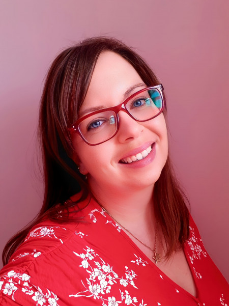 Picture  of Holly Parrott