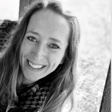 Picture of Hannah Hale