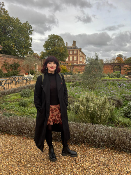 Picture  of Kerry-Louise Apps